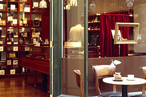 Koko Black - Go Out 0