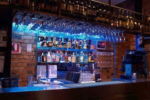 Red Rock Pizza Bar & Restaurant - Pubs and Clubs 0
