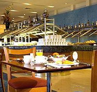 Nell's Cocktail Lounge - Pubs and Clubs