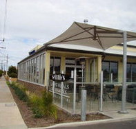 Wee Willie's Tavern - Pubs and Clubs