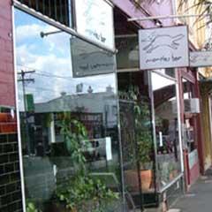 Monties Bar - Pubs and Clubs 1