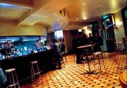 Harbour View Hotel - Pubs and Clubs 1