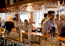 Hotel Orient - Pubs and Clubs 1