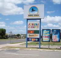 Nudgee Beach Hotel - Pubs and Clubs