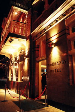 Normanby Hotel - Go Out 1