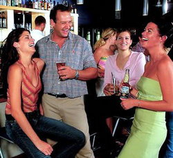 Daveys Hotel - Pubs and Clubs 1