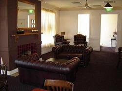 Eltham Hotel - Pubs and Clubs 2