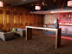 Daveys Hotel - Pubs and Clubs 2