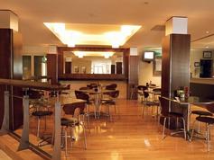 Highbury Hotel - Go Out 3