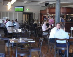 Hotel Orient - Pubs and Clubs 3