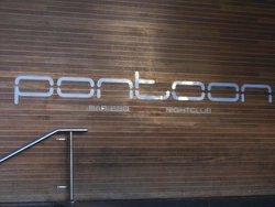 Pontoon Bar - Pubs and Clubs 1