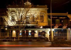 Crown And Sceptre Hotel - Go Out 0