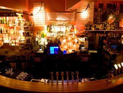Crown And Sceptre Hotel - Go Out 1