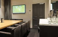 Book Stirling Accommodation Vacations Pubs and Clubs Pubs and Clubs