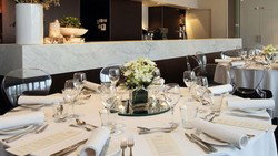 Stirling Hotel - Pubs and Clubs 1