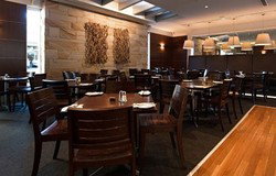 Stirling Hotel - Pubs and Clubs 2