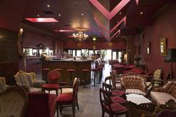 Polly Bar - Pubs and Clubs 6