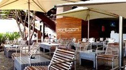 Pontoon Bar - Pubs and Clubs 3