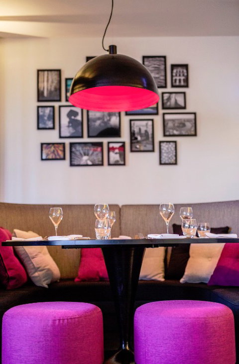 MRepublic Restaurant, Bar And Lounge - Pubs and Clubs 6