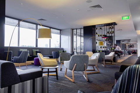 MRepublic Restaurant, Bar And Lounge - Pubs and Clubs 9