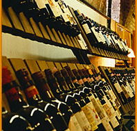 Waltzing Matilda Hotel - Pubs and Clubs