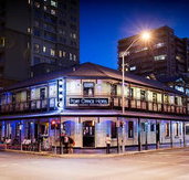 Port Office Hotel - Pubs and Clubs