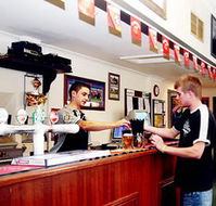 Knickerbocker Hotel - Pubs and Clubs