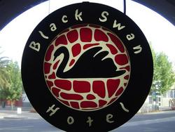 Black Swan Hotel - Go Out 0
