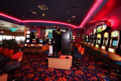 Kurrawa Surf Life Saving Club - Pubs and Clubs 1