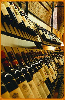 Antique Bar - Pubs and Clubs 1