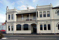 Alexander Hotel - Pubs and Clubs 1