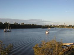 Spinnaker Restaurant And Bar - Pubs and Clubs 1