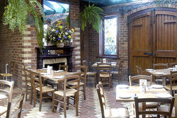 Leinster Arms Hotel - Pubs and Clubs 2