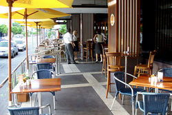Ducks Nuts Bar & Grill - Go Out 3