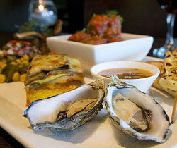 The Lounge Hotel - Pubs and Clubs 3