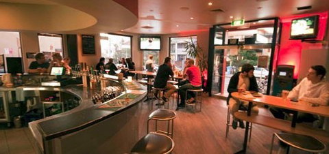 Roxbury Hotel - Go Out 0