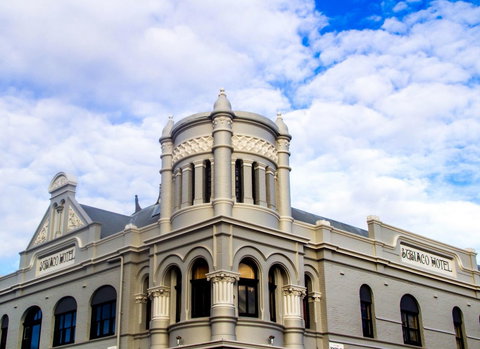 Subiaco Hotel - Go Out 1