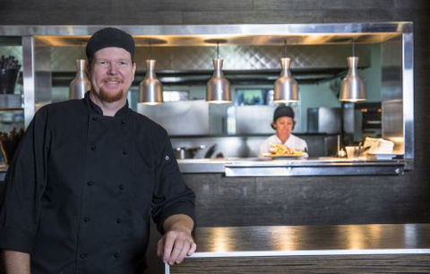 Boatshed Restaurant - Pubs and Clubs 3