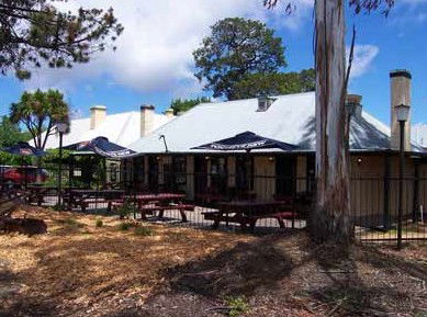 Lyneham ACT Pubs and Clubs