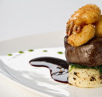 Coco's at Seaspray - Pubs and Clubs