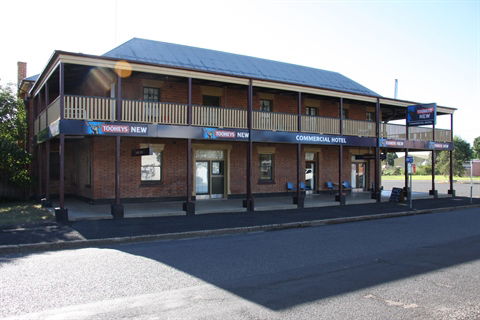 Bundarra Hotel - Pubs and Clubs 4