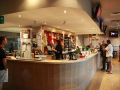 Tullimbar NSW Pubs and Clubs