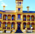 The Queenscliff Historic Royal Hotel - Pubs and Clubs