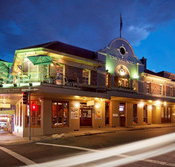 Town Hall Hotel - Pubs and Clubs