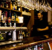 Robert Burns Hotel - Pubs and Clubs
