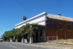 Red Hill Hotel - Pubs and Clubs 0