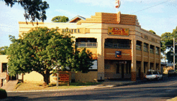 Drouin East VIC Pubs and Clubs