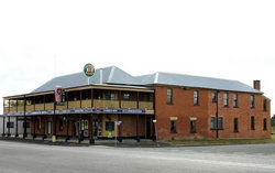 Bundarra Hotel - Pubs and Clubs 0