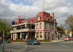 The Grand Hotel Healesville - Pubs and Clubs 0