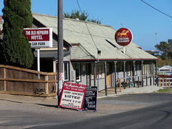 Denver VIC Pubs and Clubs
